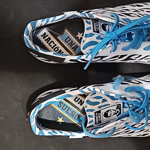 Leo Messi Superstar Adidas size 12 - Picture 3 of 5